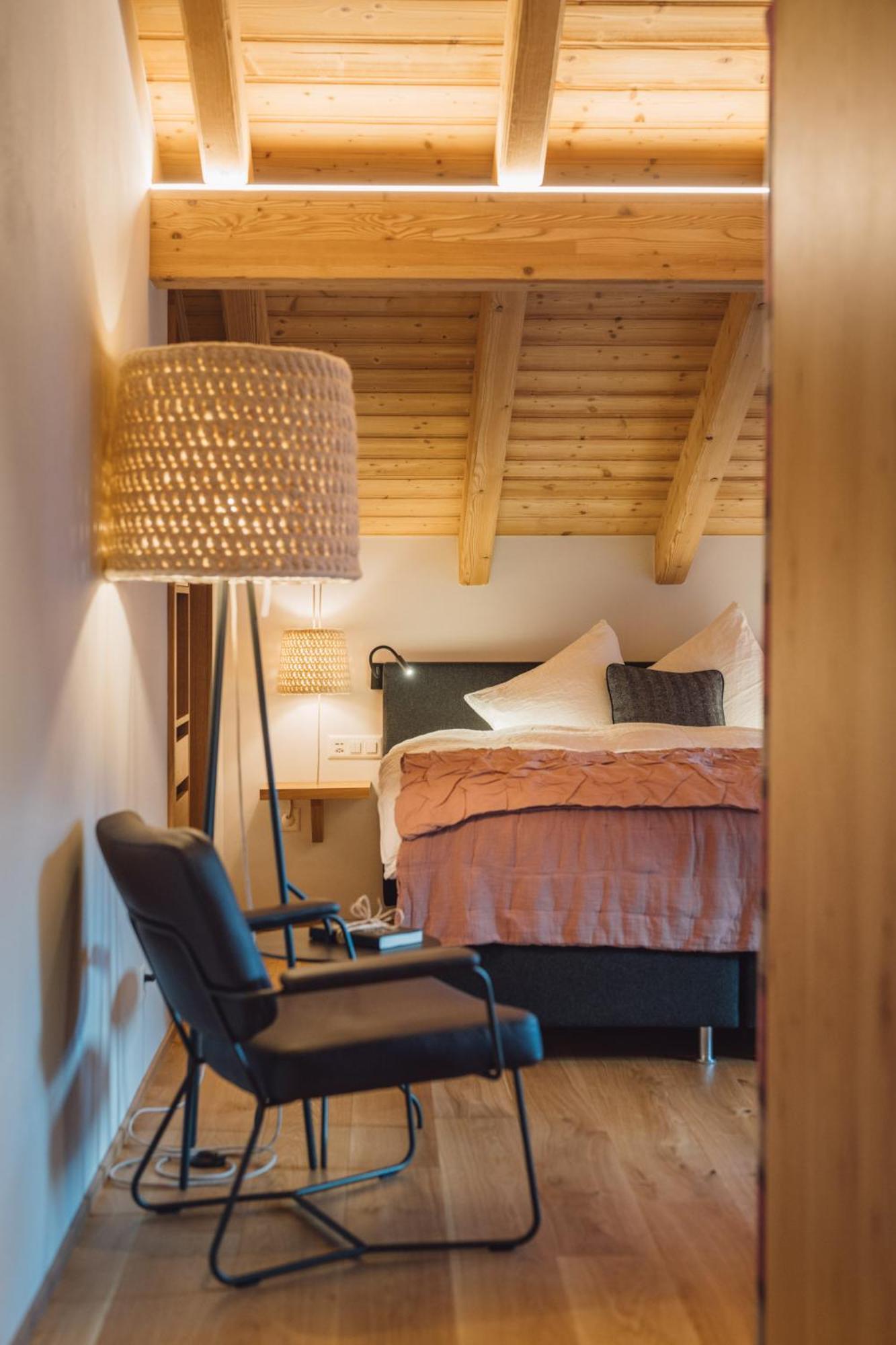 Hotel Walliserkanne グレヘン エクステリア 写真