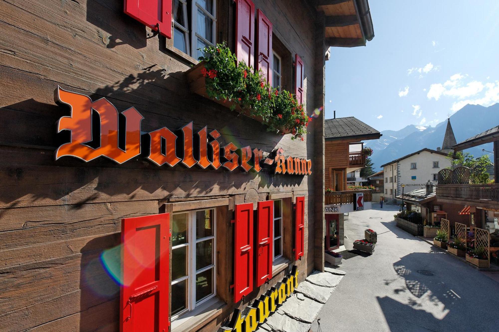 Hotel Walliserkanne グレヘン エクステリア 写真