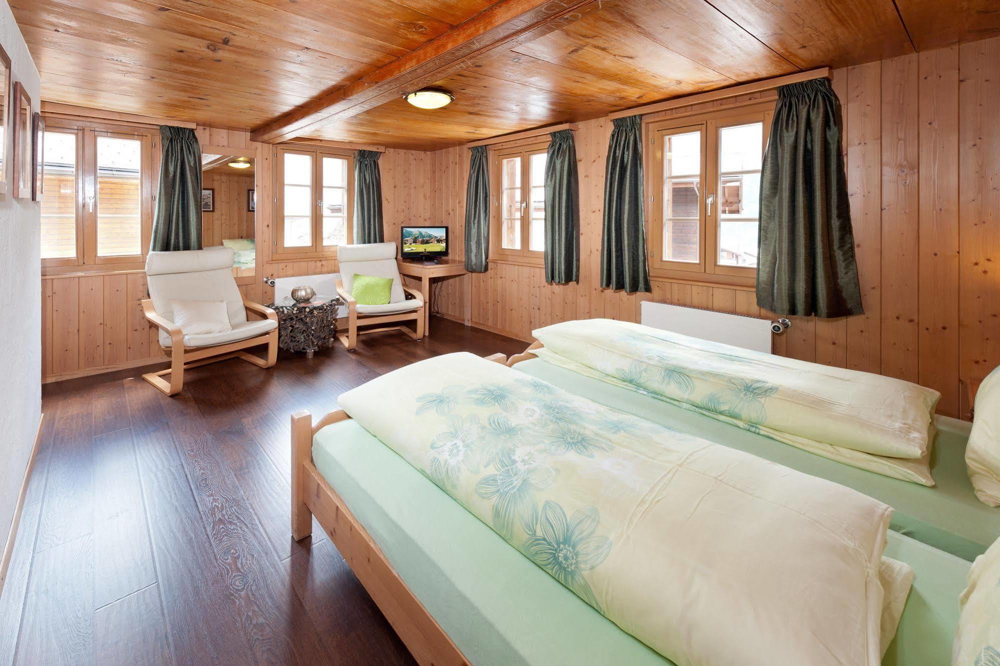 Hotel Walliserkanne グレヘン エクステリア 写真
